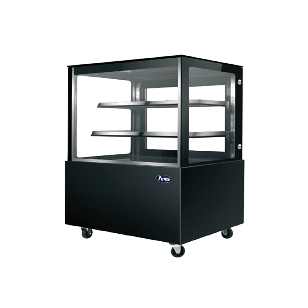 Vitrina refrigerada Atosa WDG126F vacía en vista diagonal con fondo blanco