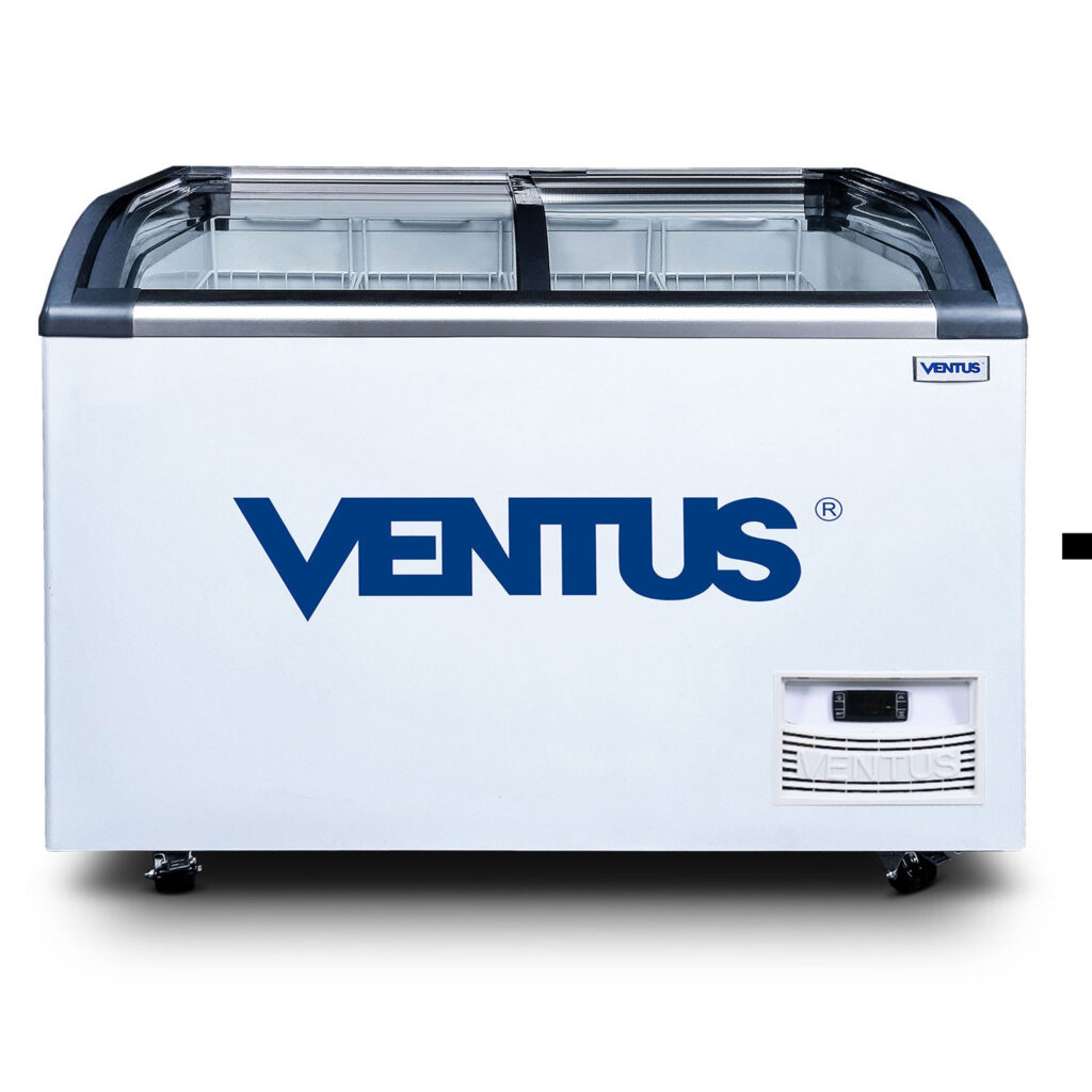 Congeladora Ventus CTV-320Q PRO, vista frontal con doble tapa de vidrio curvo