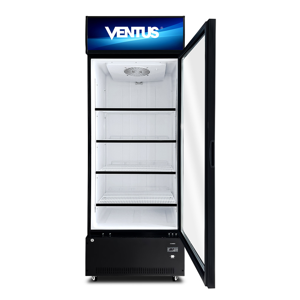 Visicooler Ventus LG-440TC con puerta abierta y parrillas
