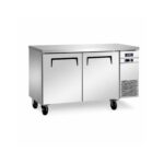 Mesa refrigerada Ilumi MG-2SD-S con fondo blanco